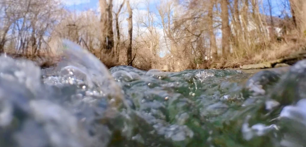 Fluss des Lebens Kraft loslassen BegleitFrequenz Portaltage fliesen Wasser