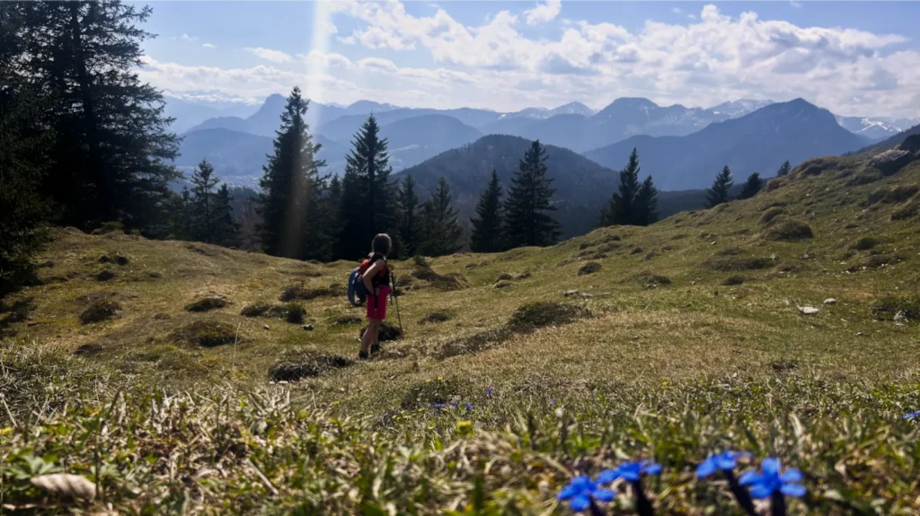 Monat Mai ZeitQualität Neuleben Spiel des Liebens Mahaloa Berge Wiese